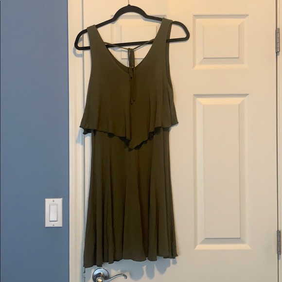 Dress - Picture 2 of 3